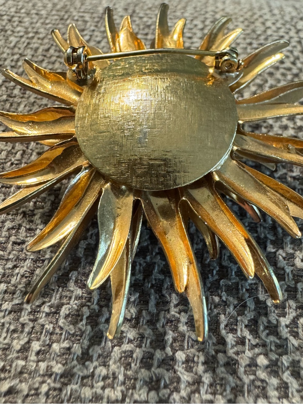 Gold-Tone Starburst Floral Brooch - Picture 9 of 14